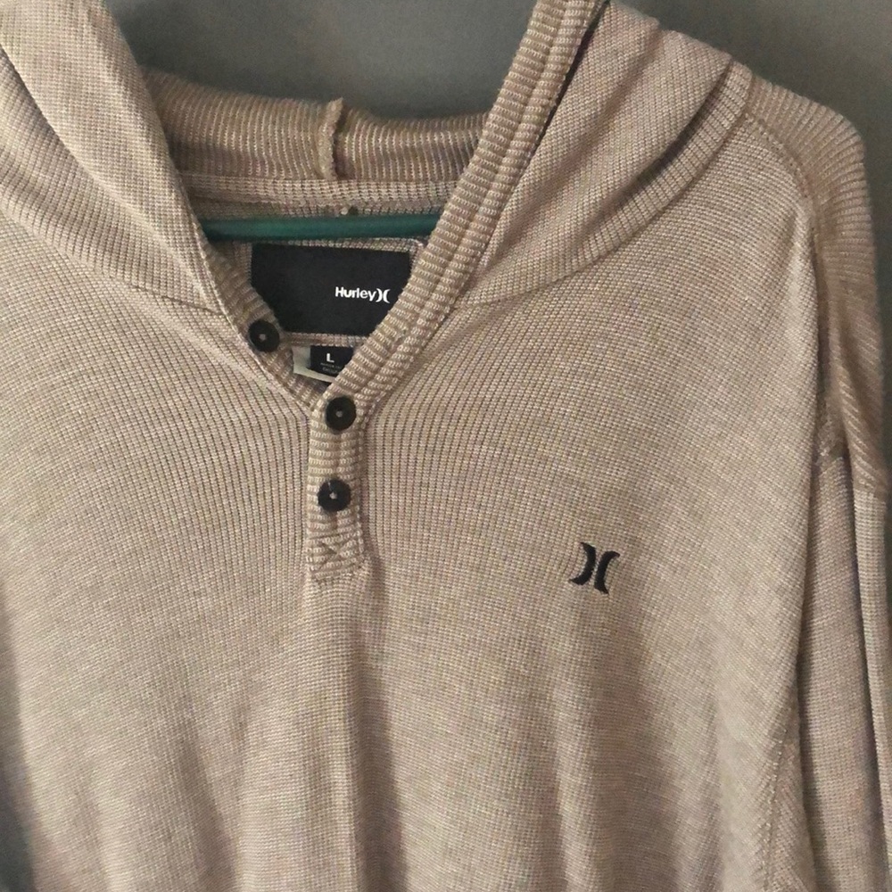 EUC Hurley top